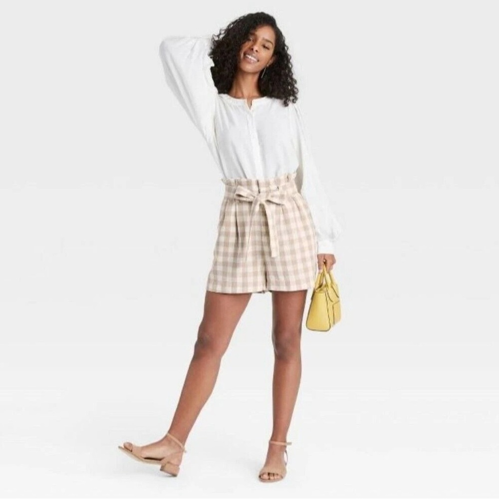 Women's Gingham check High Rise Paperbag Shorts - A New Day Taupe Sz M NEW